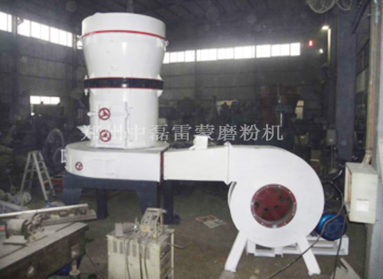 發(fā)往馬來西亞的雷蒙磨粉機裝車了